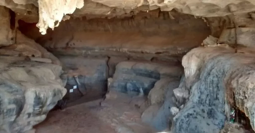 Gruta + Caverna da Lapinha